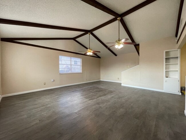 Foto del edificio - AVAILABLE NOW - 3 BEDROOM 2 BATH HOME IN R...