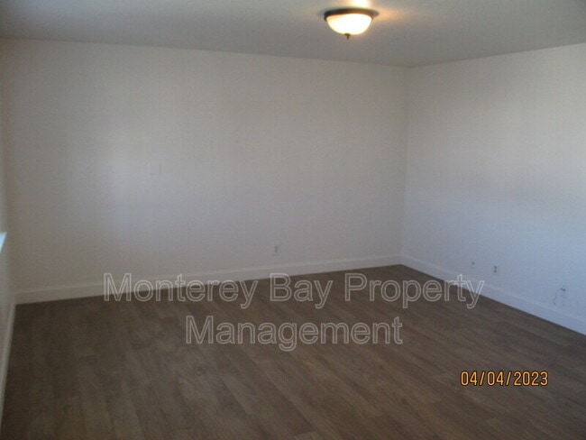 Foto del edificio - 906 Trinity Ave