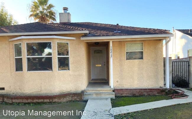 Building Photo - 3 br, 2 bath House - 18212 Vanowen Street