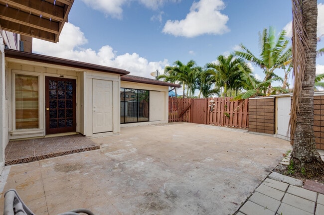 Building Photo - 4245 Landar Dr