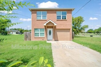 Building Photo - 3308 Moulton St