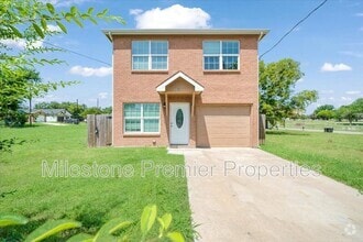 Building Photo - 3308 Moulton St