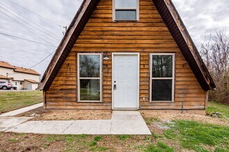 Building Photo - 90 Park St