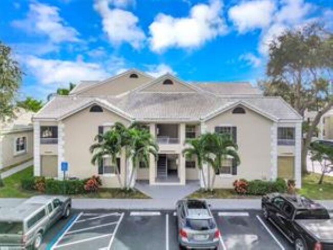 Foto del edificio - 2831 N Oakland Forest Dr