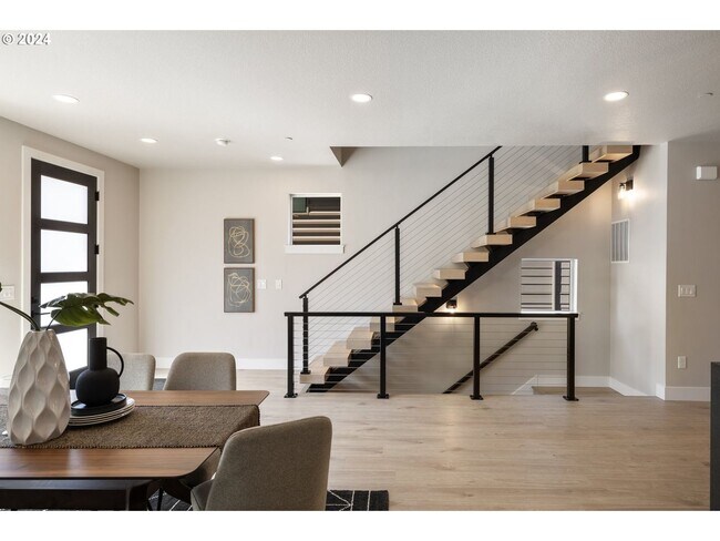 Foto del edificio - 617 SW Lobelia St