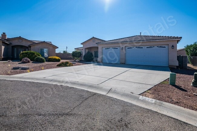 Building Photo - BEAUTIFUL CUL-DE-SAC HOME