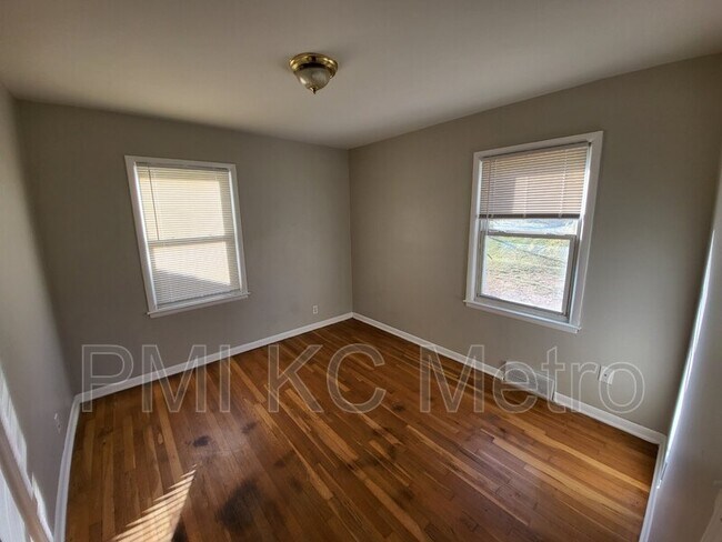 Building Photo - 1112 N Union St