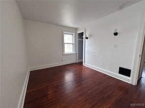 Building Photo - 65 Avery Ave