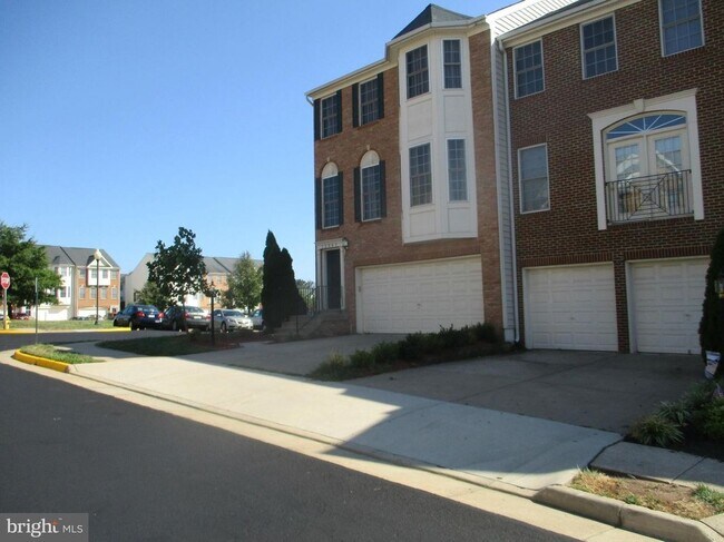 Building Photo - 12005 Kemps Landing Cir