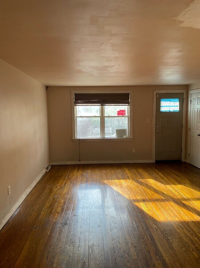Foto del edificio - Harrisburg 3 Bedroom 1 Bath- Garage