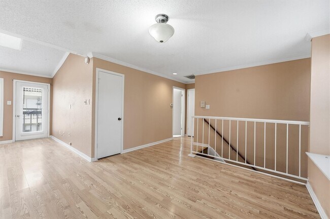 Building Photo - 2277 S Kirkwood Rd
