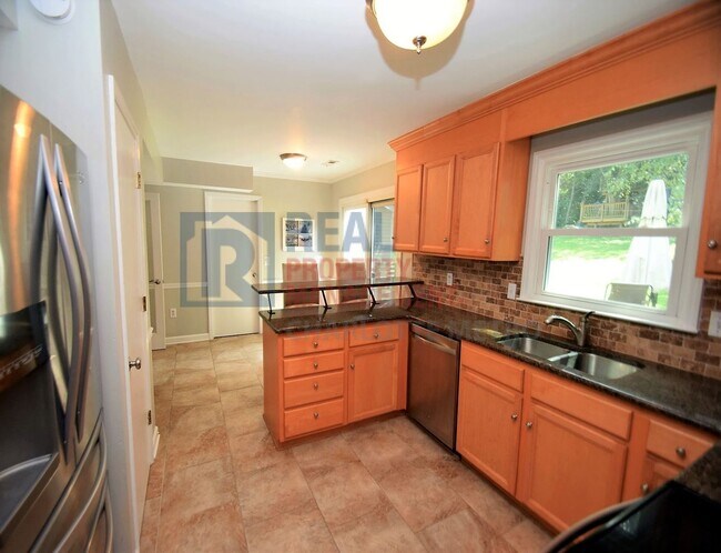 Foto del edificio - 4 Bedroom South Charlotte Home!