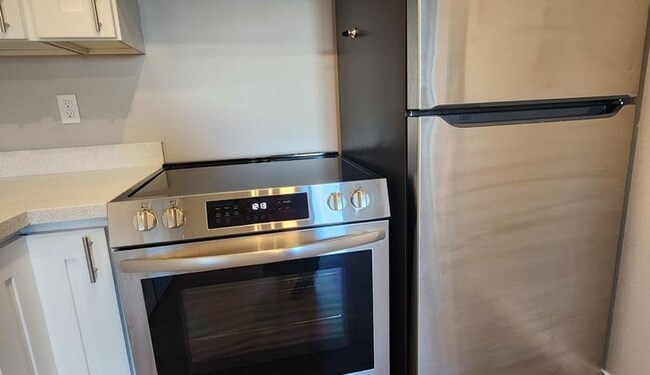 Foto del edificio - *** 2nd month FREE!!!  Rent Special***Newl...