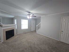 Building Photo - 14600 Fonmeadow Dr