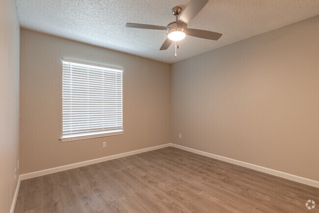 A1R - Habitación - Fieldcrest Apartments