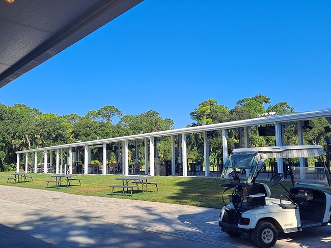 Building Photo - NSB 2BR 2BA 1 car garage Golf Villa!