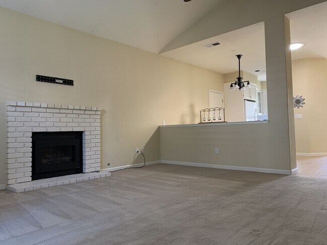 Building Photo - 785 Glen Miller Dr