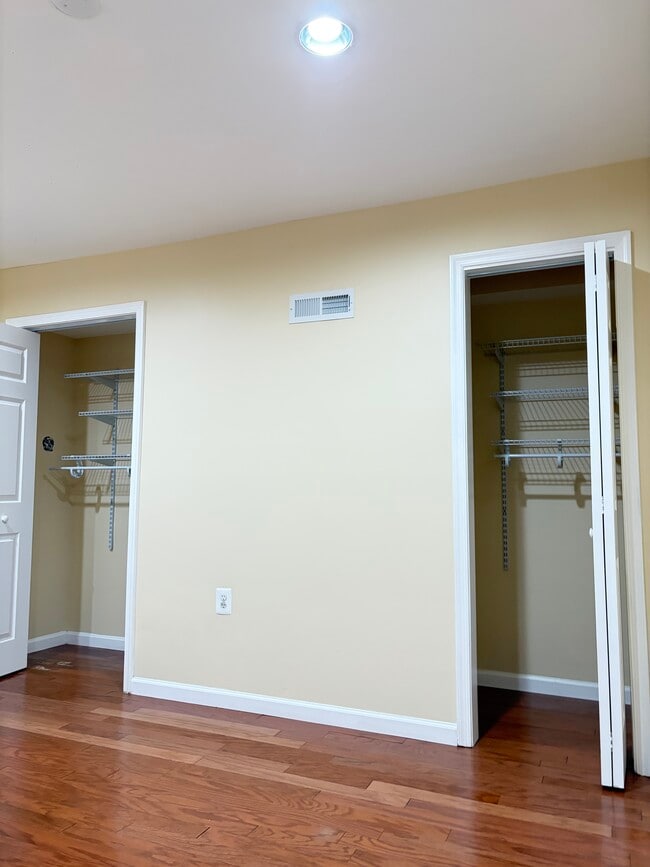 Building Photo - 5219 Tulip Leaf Ct