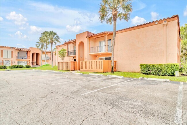 Foto del edificio - 7201 Miami Lakes Dr