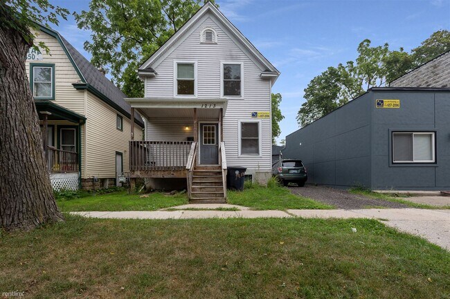 Building Photo - 6 br, 3 bath House - 1213 Prospect St