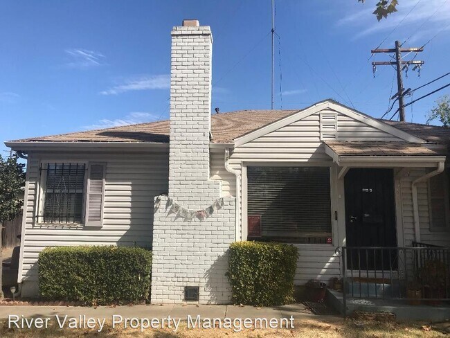 Building Photo - 3 br, 2 bath House - 5401 Carmen Way
