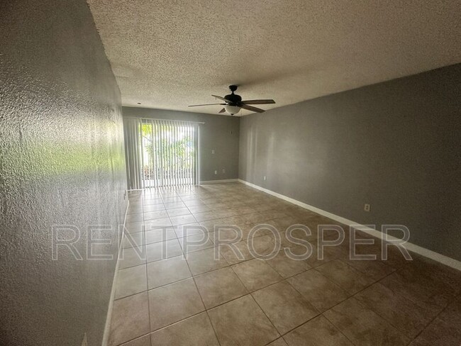 Building Photo - 4411 S. Semoran Blvd