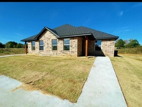 Building Photo - 73 Pne Rdg Ln