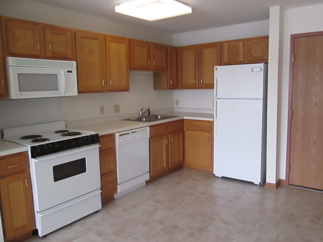 Primary Photo - 300 1st Ave NE