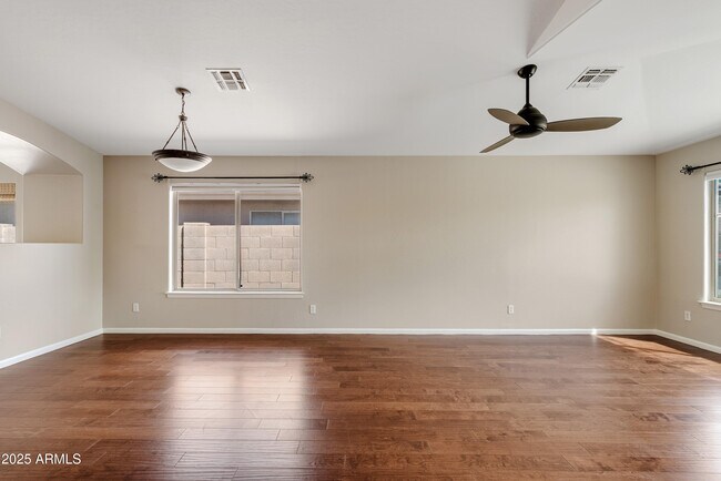 Foto del edificio - 5126 E Libby St