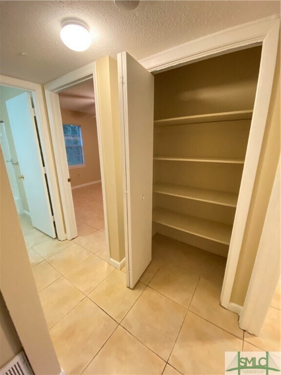 Foto del edificio - 122 Woodhouse Ln