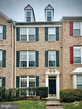 Building Photo - 1552 Oakley Ln