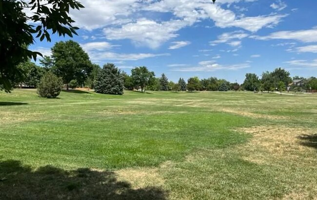 Foto del edificio - 3 bedroom condo in Broomfield! Master bedr...