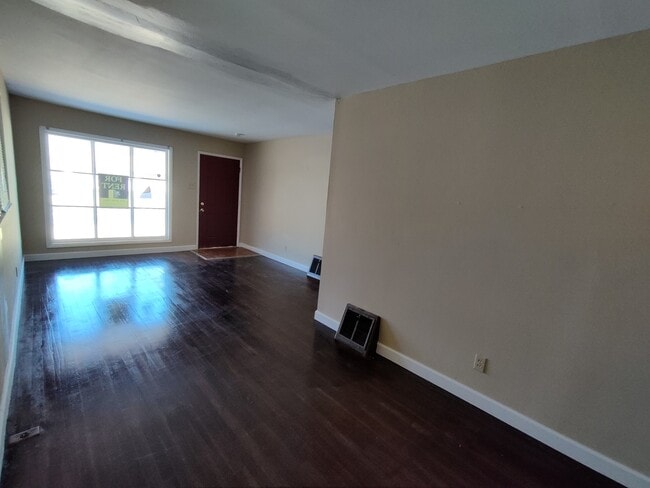 Building Photo - 314 Shepley Dr
