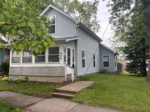 Building Photo - 909 N 12th St