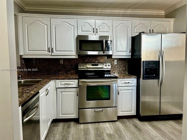 Building Photo - 15711 SW 137th Ave