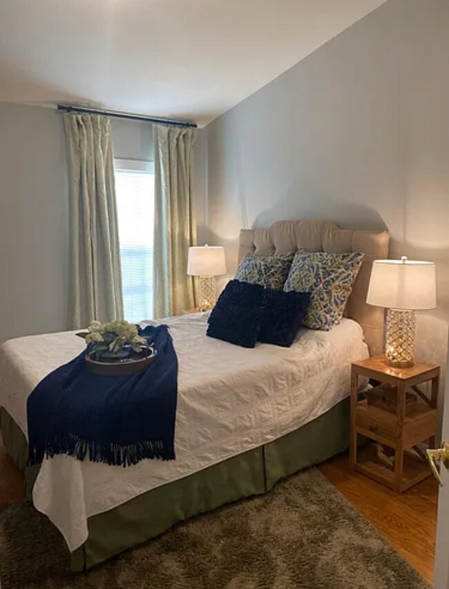 Foto del edificio - 960 Hampton Cir