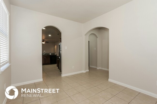 Building Photo - 12417 Shine Ave