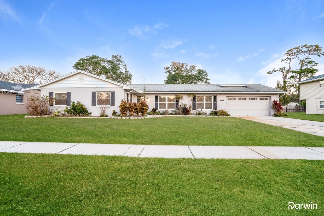 Primary Photo - 206 Donatello Dr