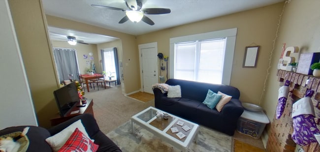 Building Photo - 3D Tour Available - Pet Friendly + Washer ...