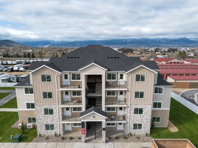 Building Photo - 2172 Sawmill Blvd