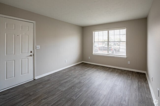 1BR, 1BA - 610SF - The Wembley - Living Room - The Dylan