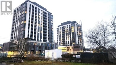 Building Photo - 705 Davis Dr