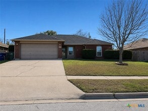 Building Photo - 1002 Northern Dancer Dr