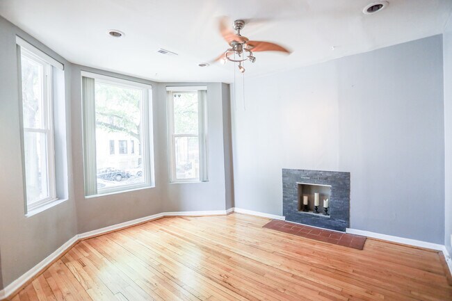 Foto del edificio - 3556 N Wilton Ave