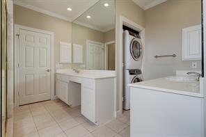 Foto del edificio - 2410 Potomac Dr