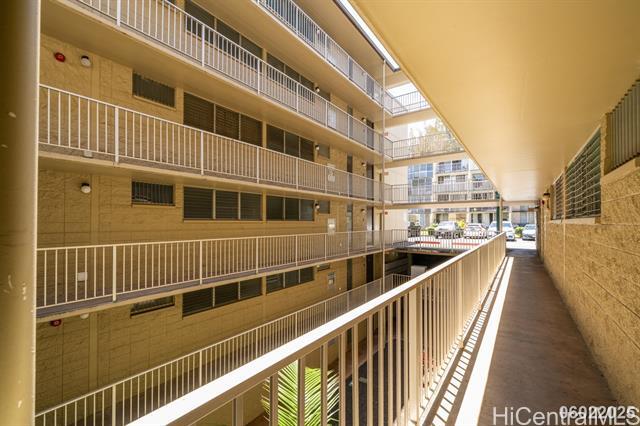 Foto del edificio - 95-2051-2051 Waikalani Pl