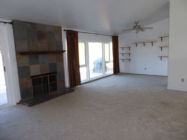 Building Photo - Great family home with big backyard.