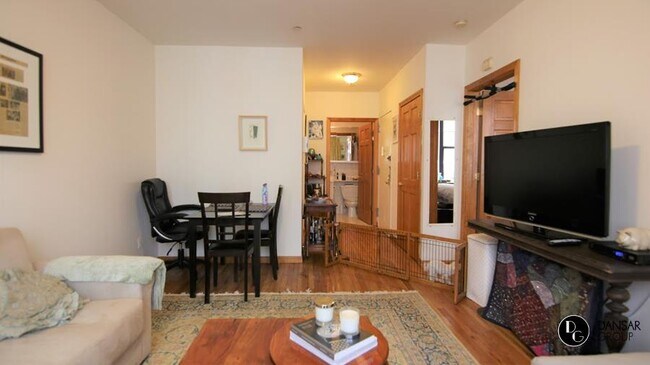 Building Photo - 265 West 87th Street