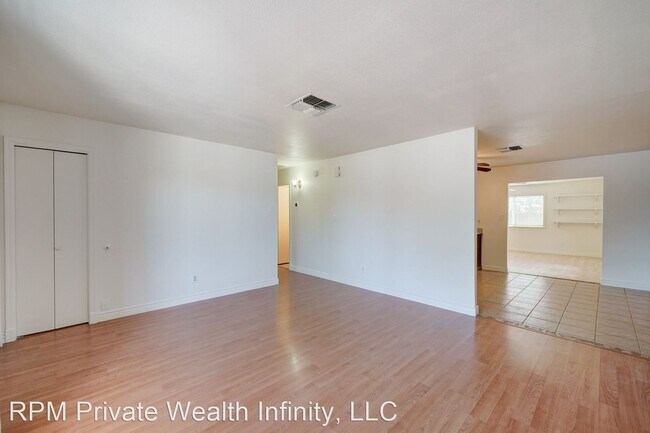 Building Photo - 3 br, 2 bath House - 941 E. Halifax Street