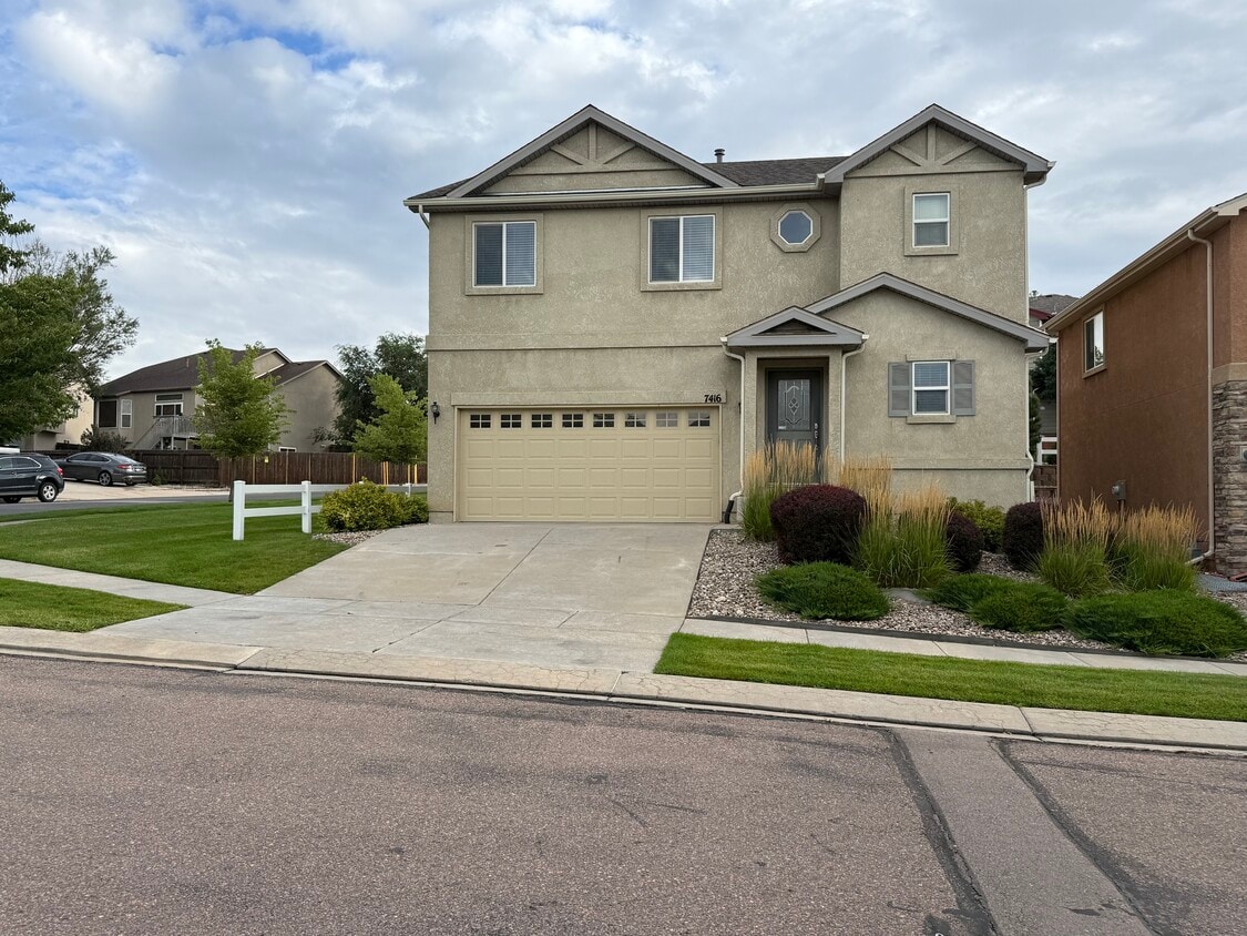Foto principal - 7416 Falconer View